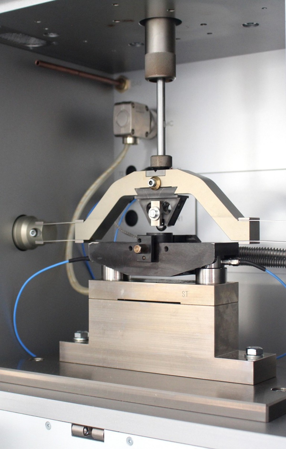 SRV (oscillating friction wear) tester